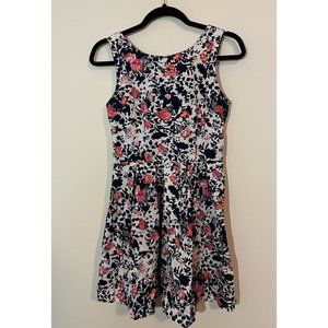 Rue21 Dress Size S Women's White Navy Pink Floral, Light, V back Skater Dress